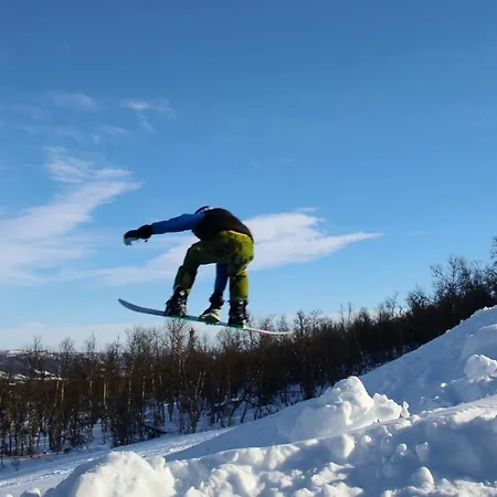 Active Adventure Base - & Lavvo, Fjellpark