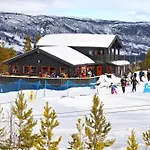 Active Adventure Base - & Lavvo, Fjellpark 公寓 *